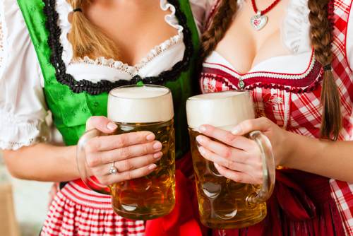 Nicht nur zum Oktoberfest in München: ein umwerfend schönes Dekolleté